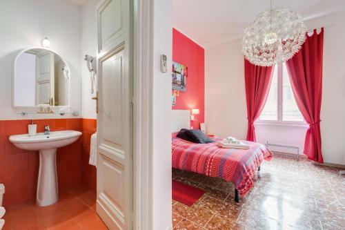 Koupelna v ubytování 2 Passi Al Colosseo B&B