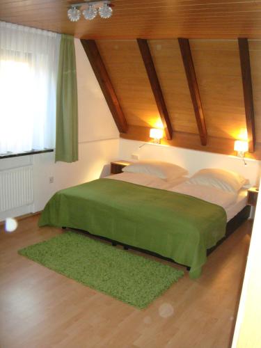 Postel nebo postele na pokoji v ubytování Hotel Smart-Inn