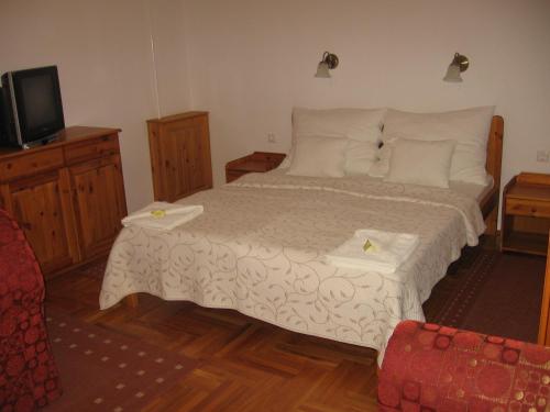 Mater Salvatoris Houseにあるベッド