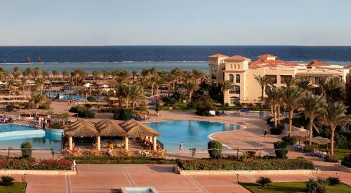 Πισίνα στο ή κοντά στο JAZ Mirabel Resort
