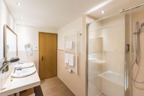 Koupelna v ubytování Hotel Walserberg