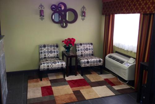 Гостиная зона в Americas Best Value Inn Kansas City East - Independence