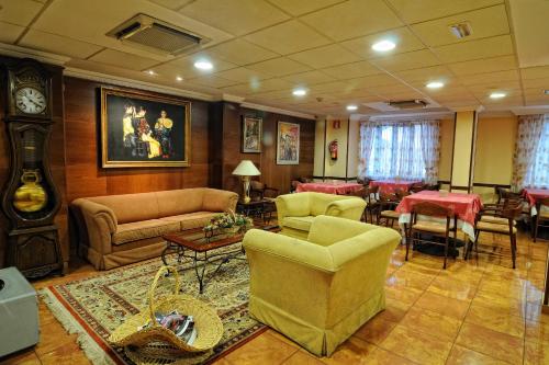 Χώρος καθιστικού στο Hotel Alisi