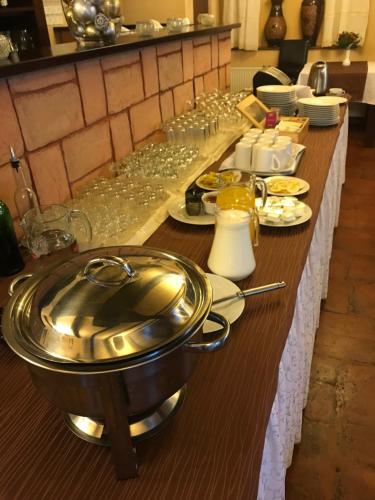 Mad på pensionatet eller i nærheden