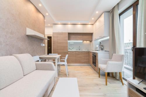 M&M Modern & Multifunctional One Bedroom Apartment by Flat Mаnager