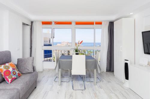 63 Los Cristianos first sea line, Wi Fi