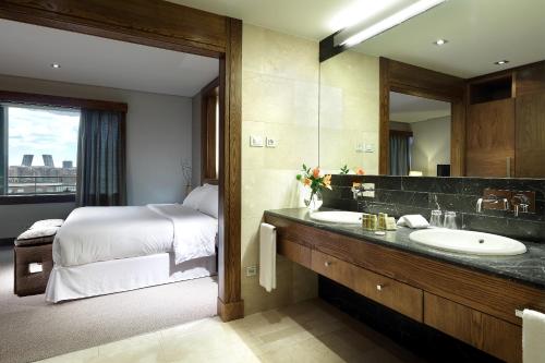 Gallery image of Eurostars Suites Mirasierra in Madrid