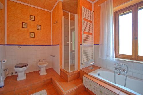 Koupelna v ubytování Villa Sabrina by PosarelliVillas