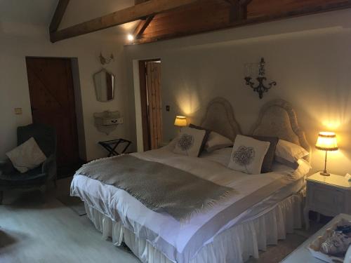 Katil atau katil-katil dalam bilik di The Grange