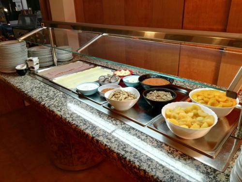 Mad på lejlighedshotellet eller i nærheden