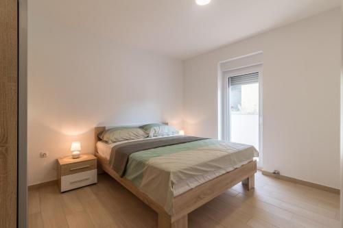Apartments Mira