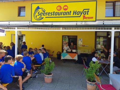 Gallery image of Seerestaurant & Suiten Hayat in Steindorf am Ossiacher See