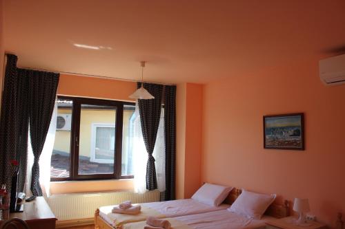 Φωτογραφία από το άλμπουμ του Guest House Daskalov σε Chervena Lokva