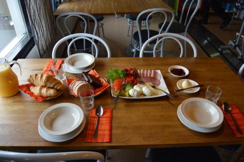 Mad i ferieparken eller i nærheden