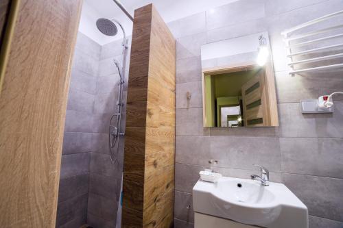 A bathroom at Apartamenty Centrum