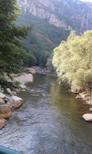 Φωτογραφία από το άλμπουμ του Južni Vetar σε Trnski Odorovci