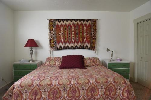 เตียงในห้องที่ Harmony Belle at Kolob Canyon