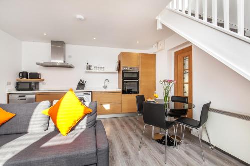 Kuchyň nebo kuchyňský kout v ubytování Winchester Apartments