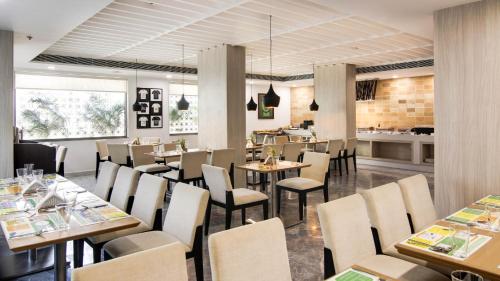 Gallery image of Lemon Tree Hotel, Banjara Hills, Hyderabad in Hyderabad