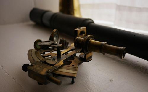 a close up of a piece of machinery with a cannon at Sir Isaac Brock B&B Luxury Suites in Brockville