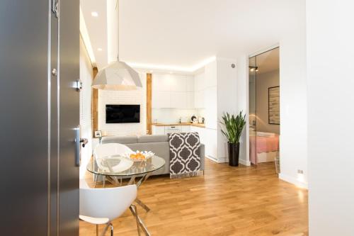 Zdjęcie z galerii obiektu Apartamenty Złota 15 w Kielcach