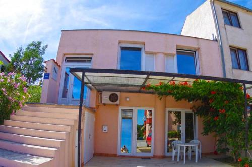 Apartment Josip 1562