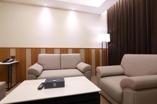Posezení v ubytování Full Kind Hotel