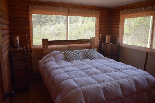 Imagen de la galería de lodge con piscina privada, parcela de campo., en Algarrobo