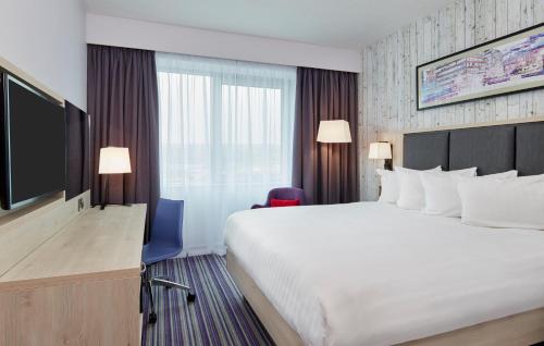 Leonardo Hotel Sheffield Image
