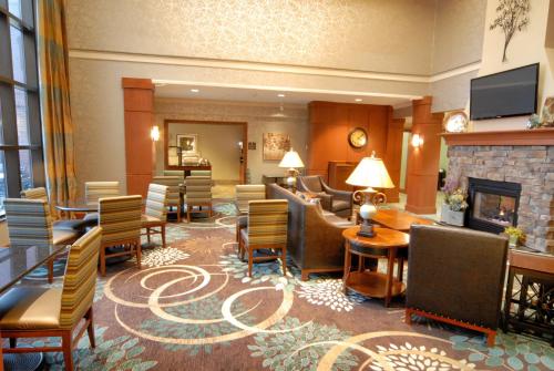 Televisyen dan/atau pusat hiburan di Aspen Suites - Rochester