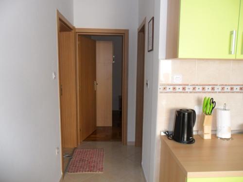 Afbeelding uit fotogalerij van Apartmani Tomičić in Malinska