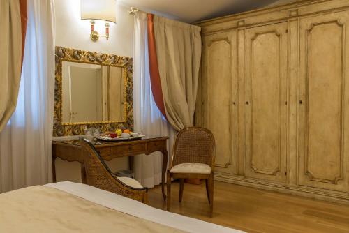 Postel nebo postele na pokoji v ubytování Hotel Atlantic Palace
