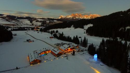 Dolomites Living Hotel Tirler зимой