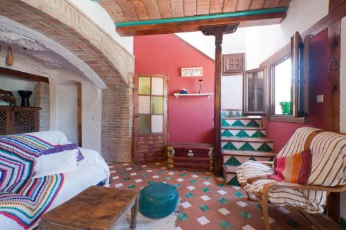 A seating area at La Constanza Casa Cueva