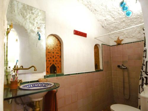 Ένα μπάνιο στο La Constanza Casa Cueva