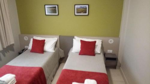 Postel nebo postele na pokoji v ubytování Estepa Hotel