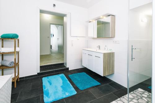 Un baño de Allram "TopSleep" 24 hours checkin