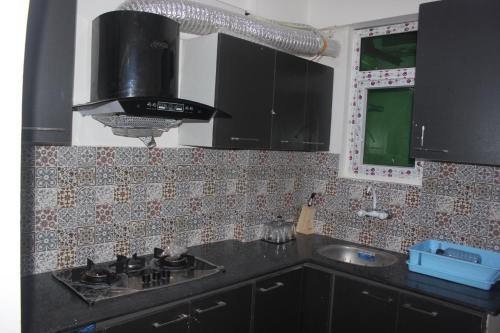 Dapur atau dapur kecil di Beach View Service Apartments Karachi
