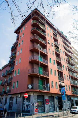 GuestHost - Milano Urban Penthouse