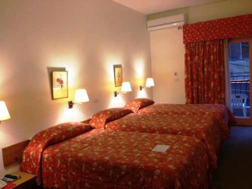 Embassy Hotel – Photos 3