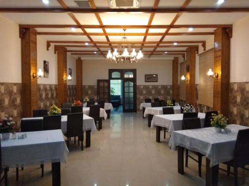 Restoran atau tempat lain untuk makan di AEF Hotel