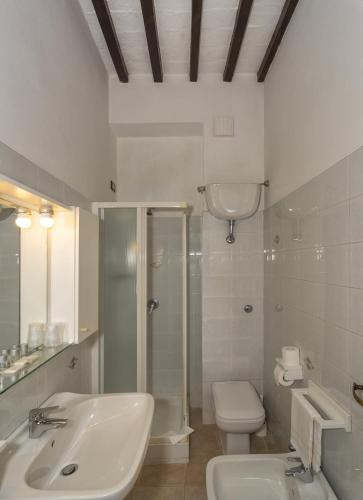 Koupelna v ubytování Hotel Amalfitana