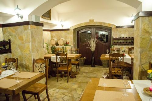Restaurace v ubytování Rubezahl-Marienbad Luxury Historical Castle Hotel & Golf-Castle Hotel Collection