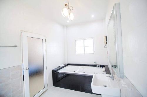 Koupelna v ubytování Baan Khao Noi Pool Villa