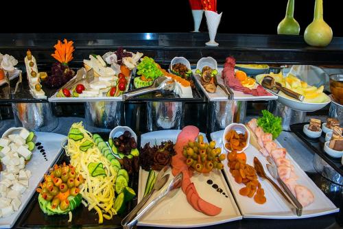 Jídlo v hotelu nebo okolí