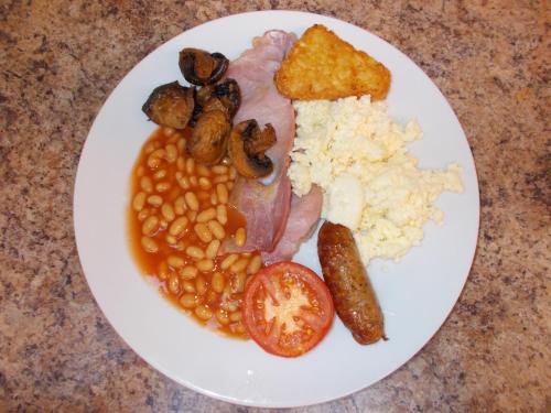 Food at or somewhere near the bed & breakfast 