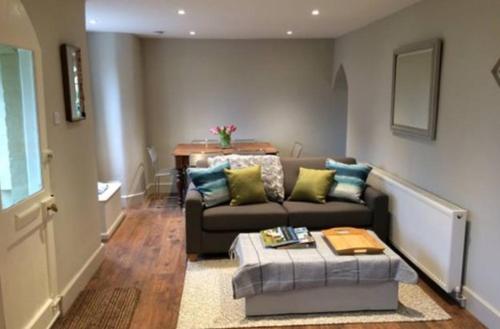 Gallery image of Central Victorian Cottage in Sudbury