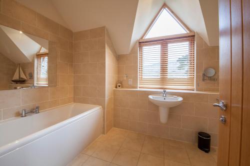Gallery image of Mains of Taymouth Country Estate 5* Maxwell Villas in Kenmore