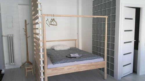 Кровать или кровати в номере Charming Studio Apartment in the City Centre