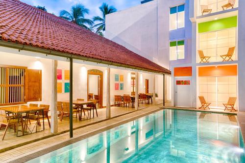 Bazén v ubytování Hotel J, Unawatuna nebo v jeho okolí